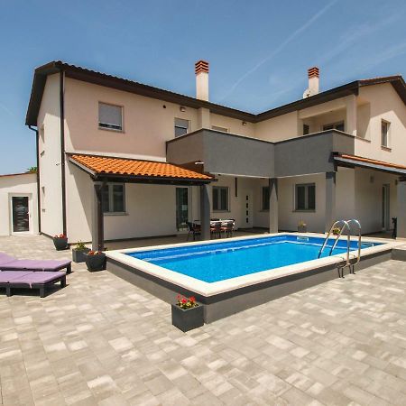 4 Stars Apartments-Pikula Fažana Kültér fotó