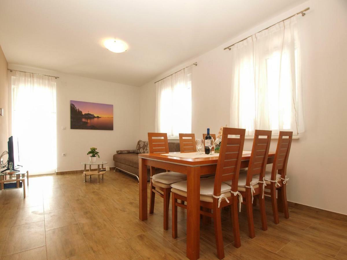 4 Stars Apartments-Pikula Fažana Kültér fotó