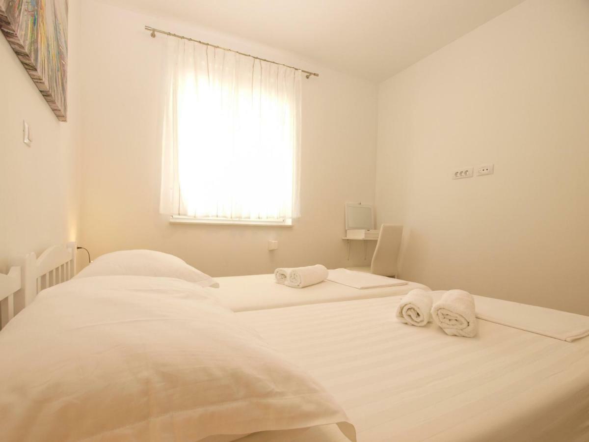 4 Stars Apartments-Pikula Fažana Kültér fotó