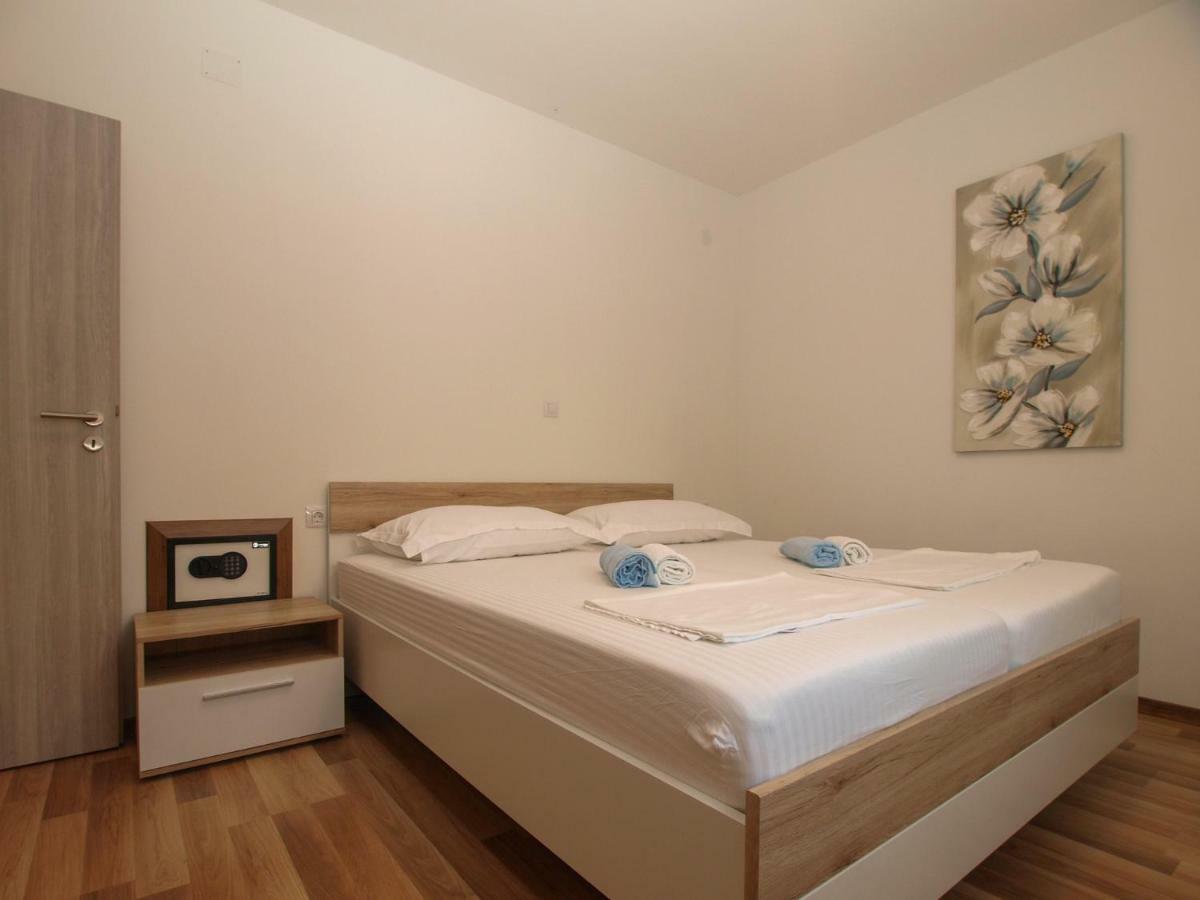 4 Stars Apartments-Pikula Fažana Kültér fotó