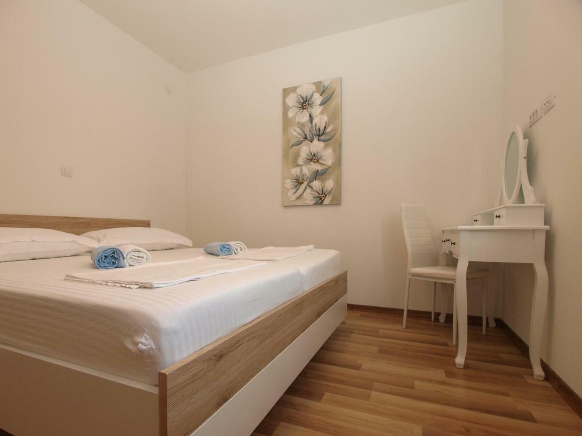 4 Stars Apartments-Pikula Fažana Kültér fotó