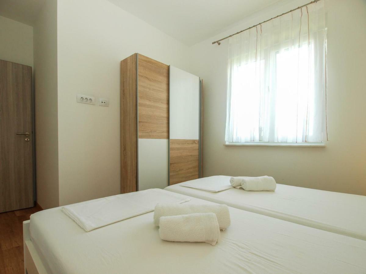 4 Stars Apartments-Pikula Fažana Kültér fotó