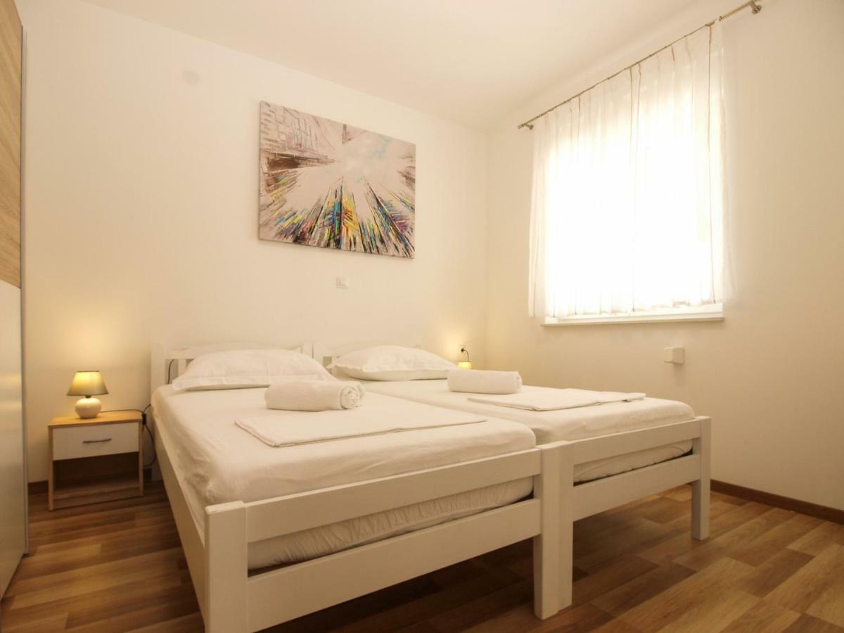 4 Stars Apartments-Pikula Fažana Kültér fotó
