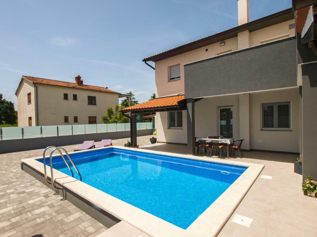 4 Stars Apartments-Pikula Fažana Kültér fotó