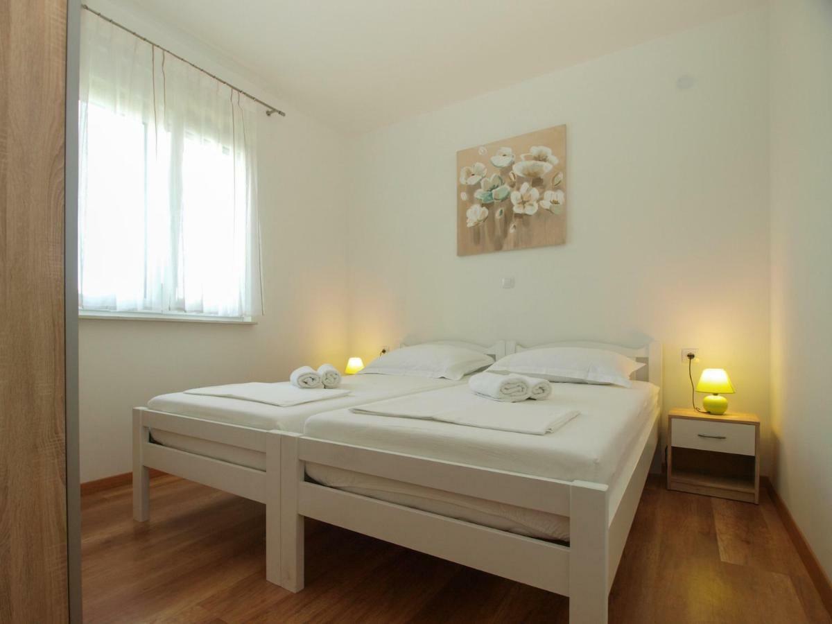 4 Stars Apartments-Pikula Fažana Kültér fotó