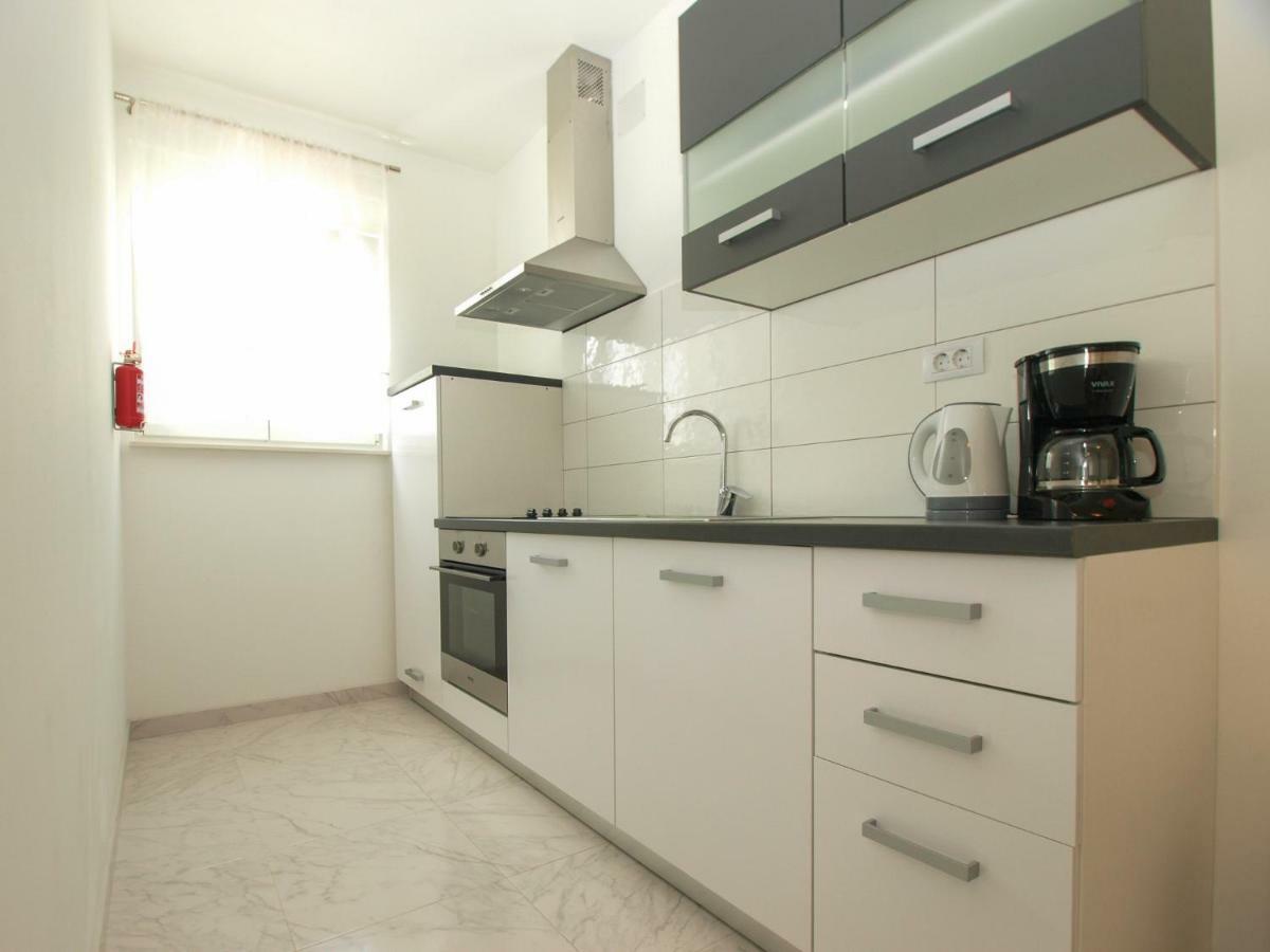 4 Stars Apartments-Pikula Fažana Kültér fotó