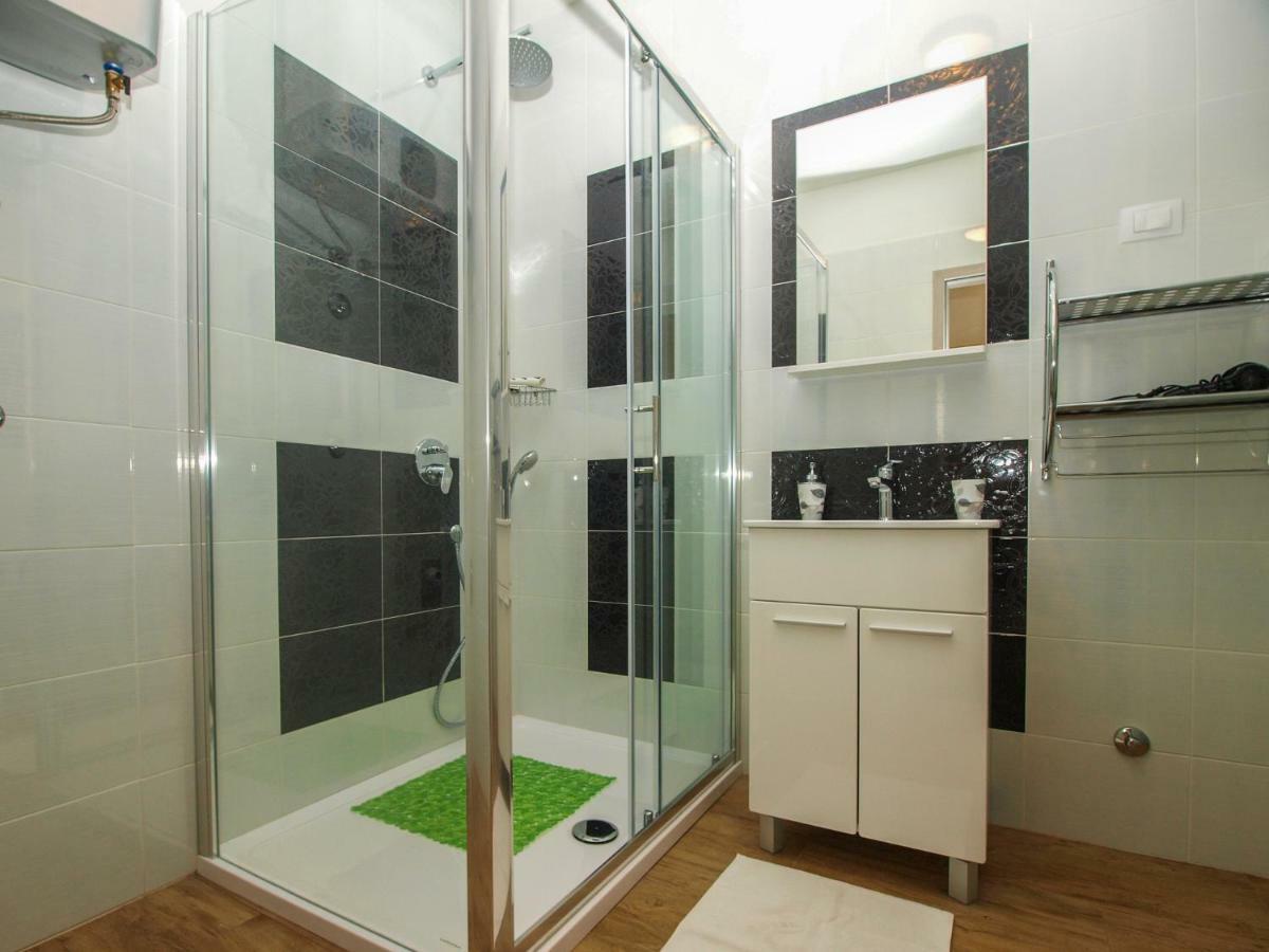 4 Stars Apartments-Pikula Fažana Kültér fotó
