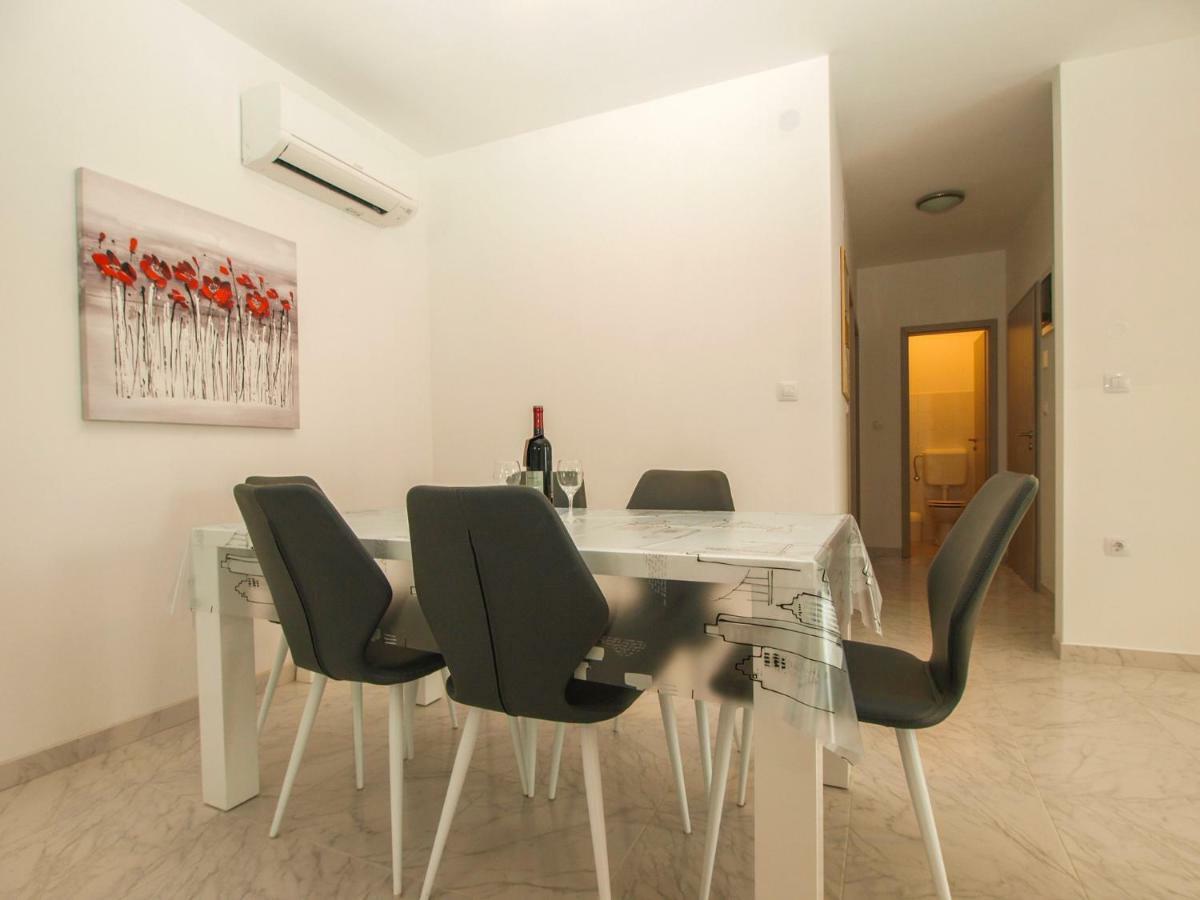 4 Stars Apartments-Pikula Fažana Kültér fotó