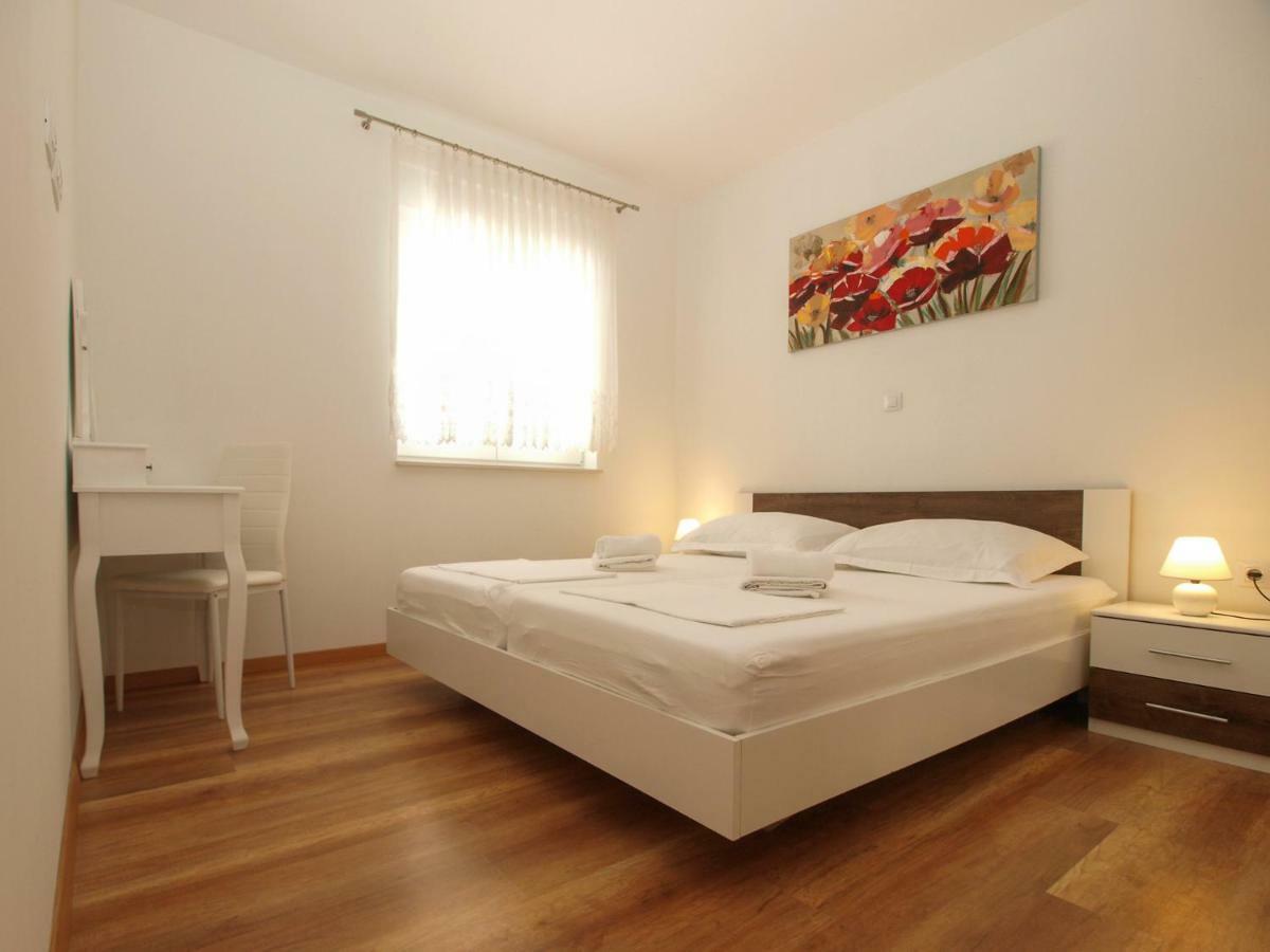 4 Stars Apartments-Pikula Fažana Kültér fotó