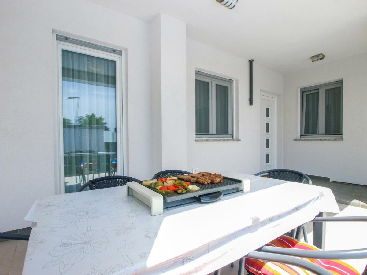4 Stars Apartments-Pikula Fažana Kültér fotó