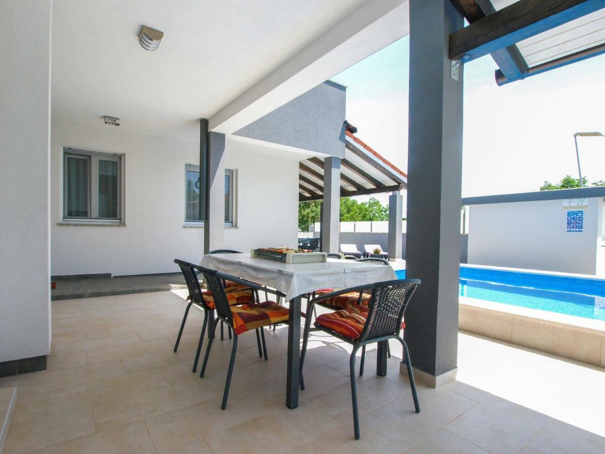 4 Stars Apartments-Pikula Fažana Kültér fotó