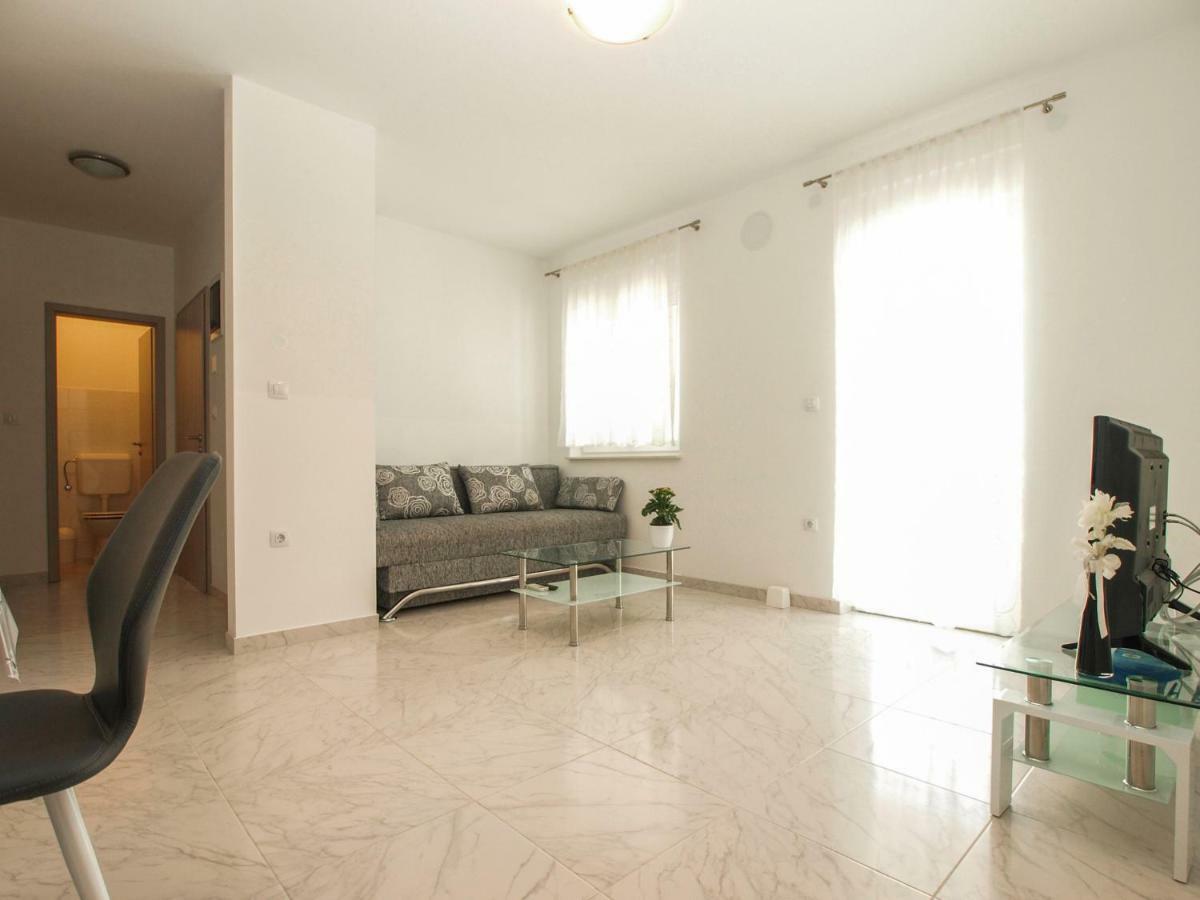 4 Stars Apartments-Pikula Fažana Kültér fotó