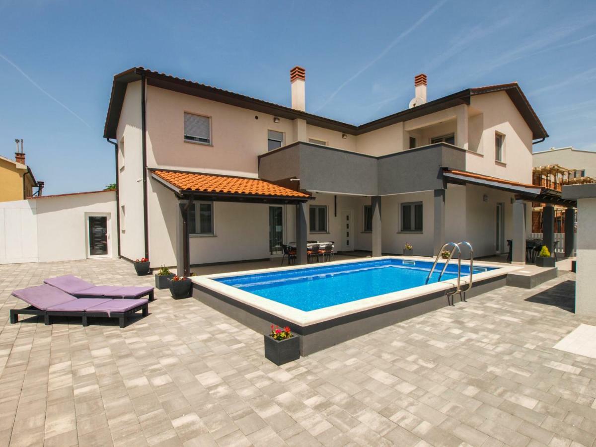 4 Stars Apartments-Pikula Fažana Kültér fotó