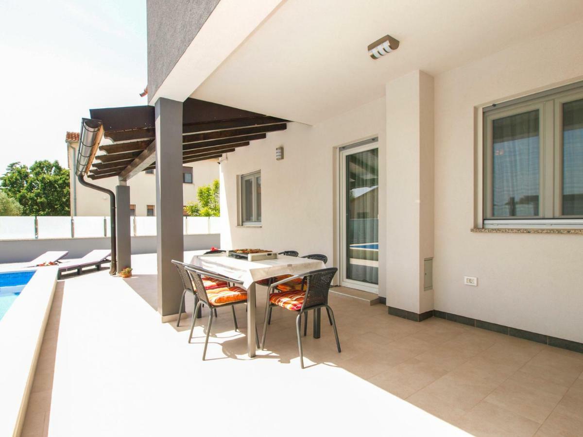 4 Stars Apartments-Pikula Fažana Kültér fotó