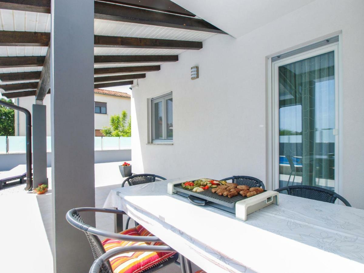 4 Stars Apartments-Pikula Fažana Kültér fotó
