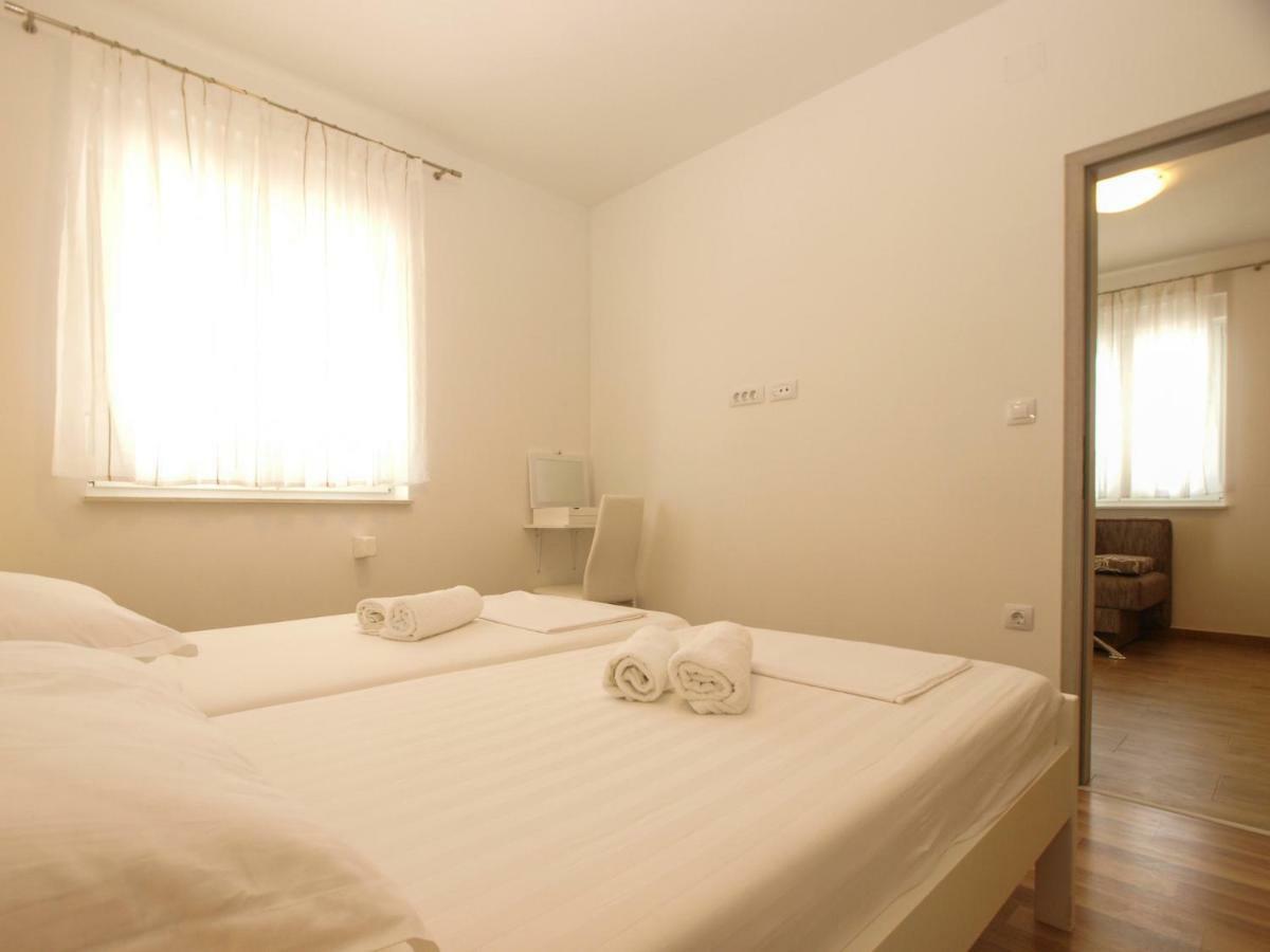 4 Stars Apartments-Pikula Fažana Kültér fotó