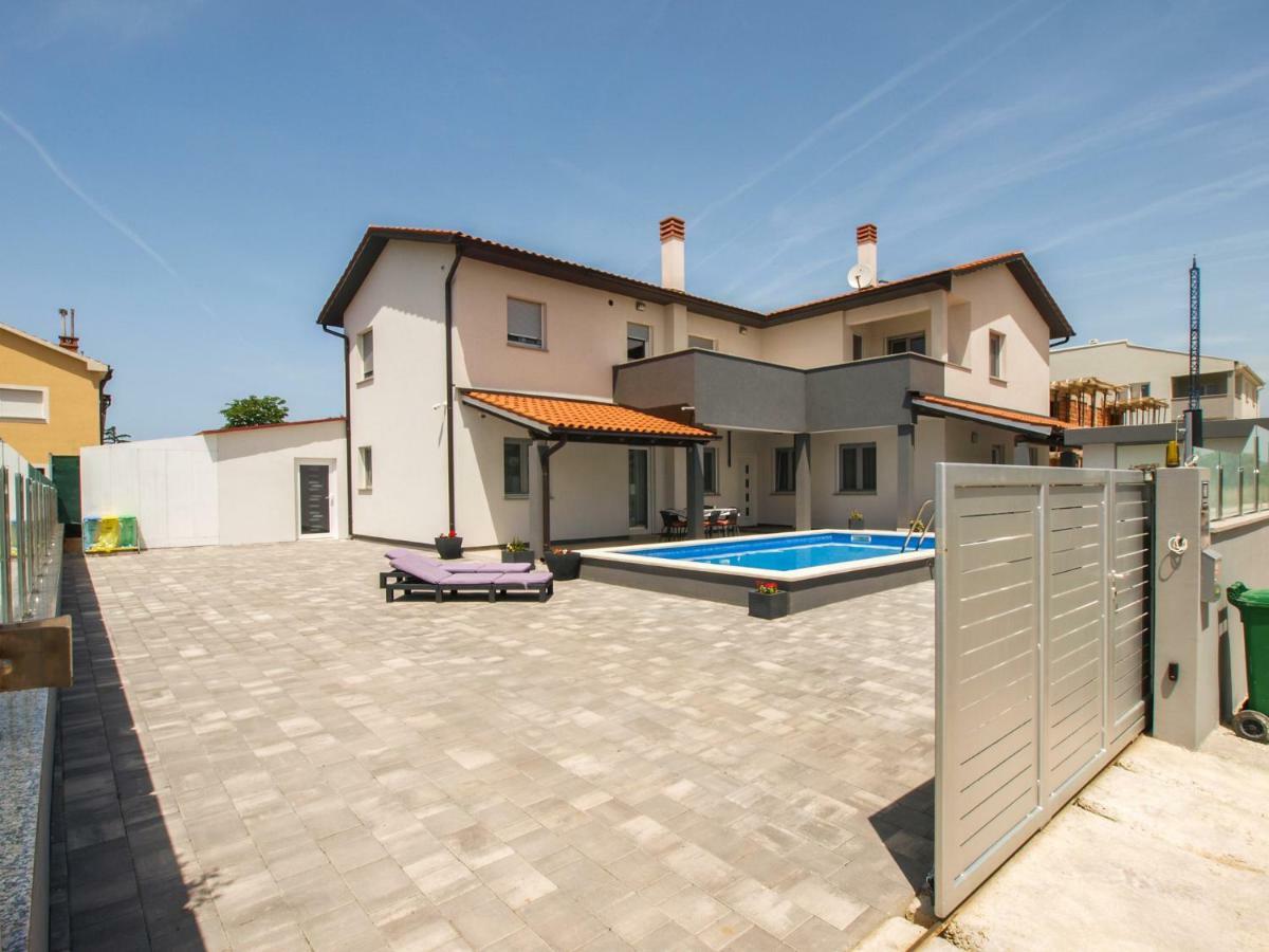 4 Stars Apartments-Pikula Fažana Kültér fotó