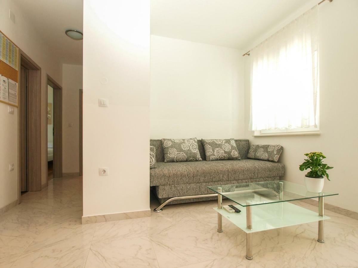 4 Stars Apartments-Pikula Fažana Kültér fotó