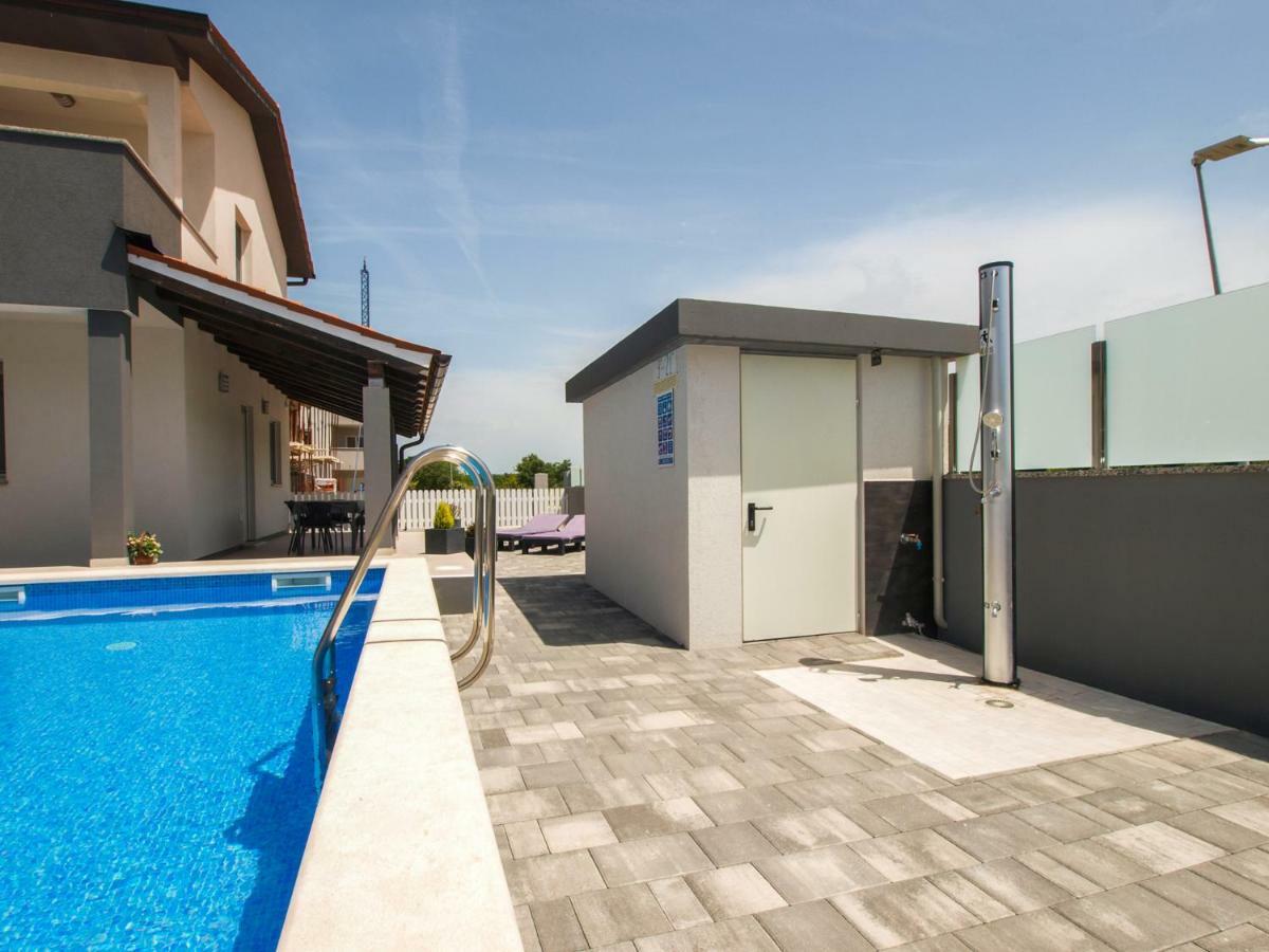 4 Stars Apartments-Pikula Fažana Kültér fotó