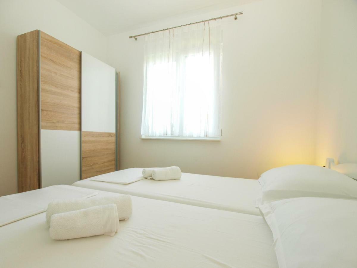 4 Stars Apartments-Pikula Fažana Kültér fotó