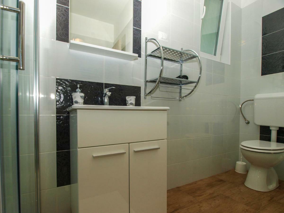 4 Stars Apartments-Pikula Fažana Kültér fotó